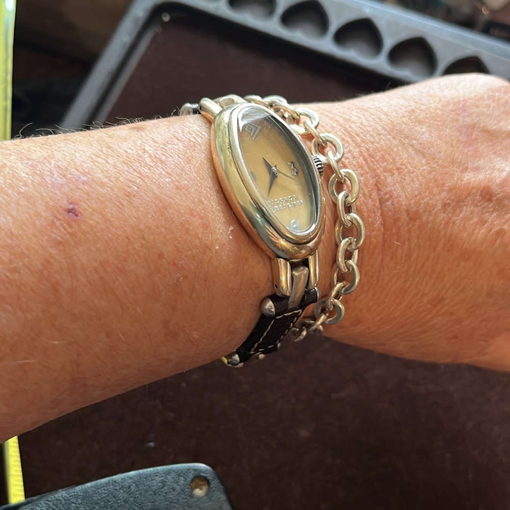 Silpada Watch-Leather band, stainless steel links & Mother of Pearl face - Picture 6 of 7